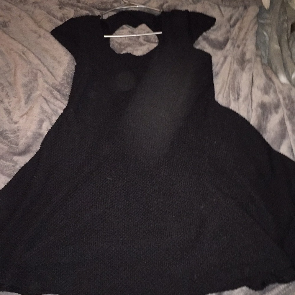 Size XL black heart back dress